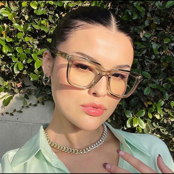 Quay Australia Accessories - Nwt Quay Australia Transparent Glasses Beveled